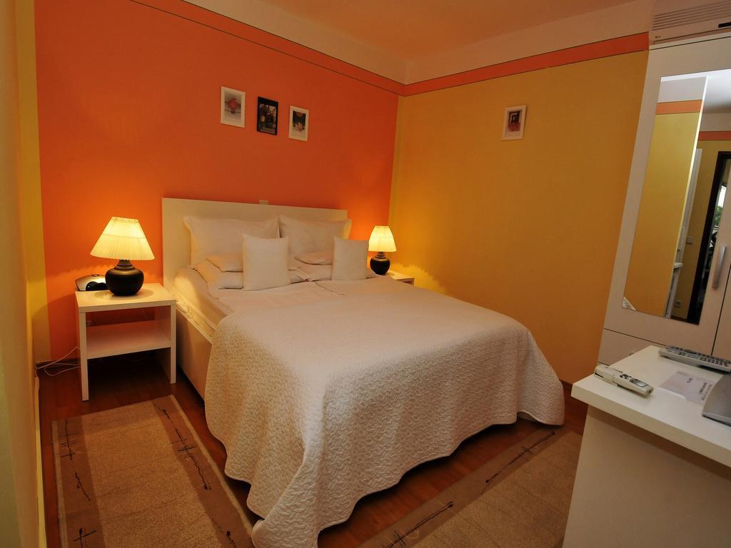 Hotel Haus Am Meer Кавтат Стая снимка