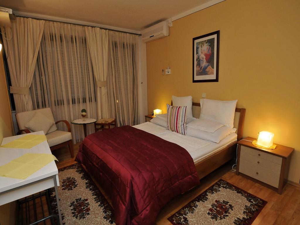 Hotel Haus Am Meer Кавтат Стая снимка